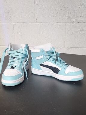 Puma Kids High-Top Sneakers in Light Blue, White and Black